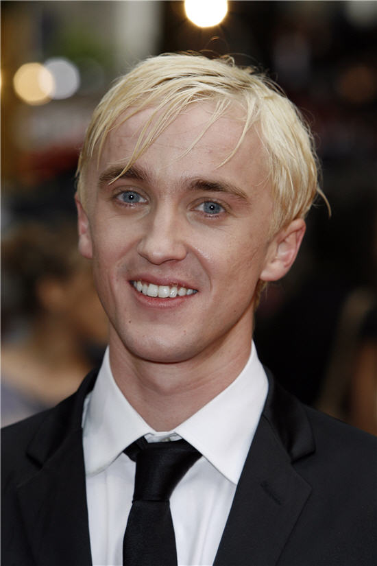 tom felton shirt off. Tom Felton (Draco Malfoy) gave