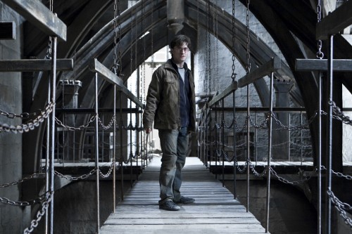 Harry and Voldemort fight in the Battlements.